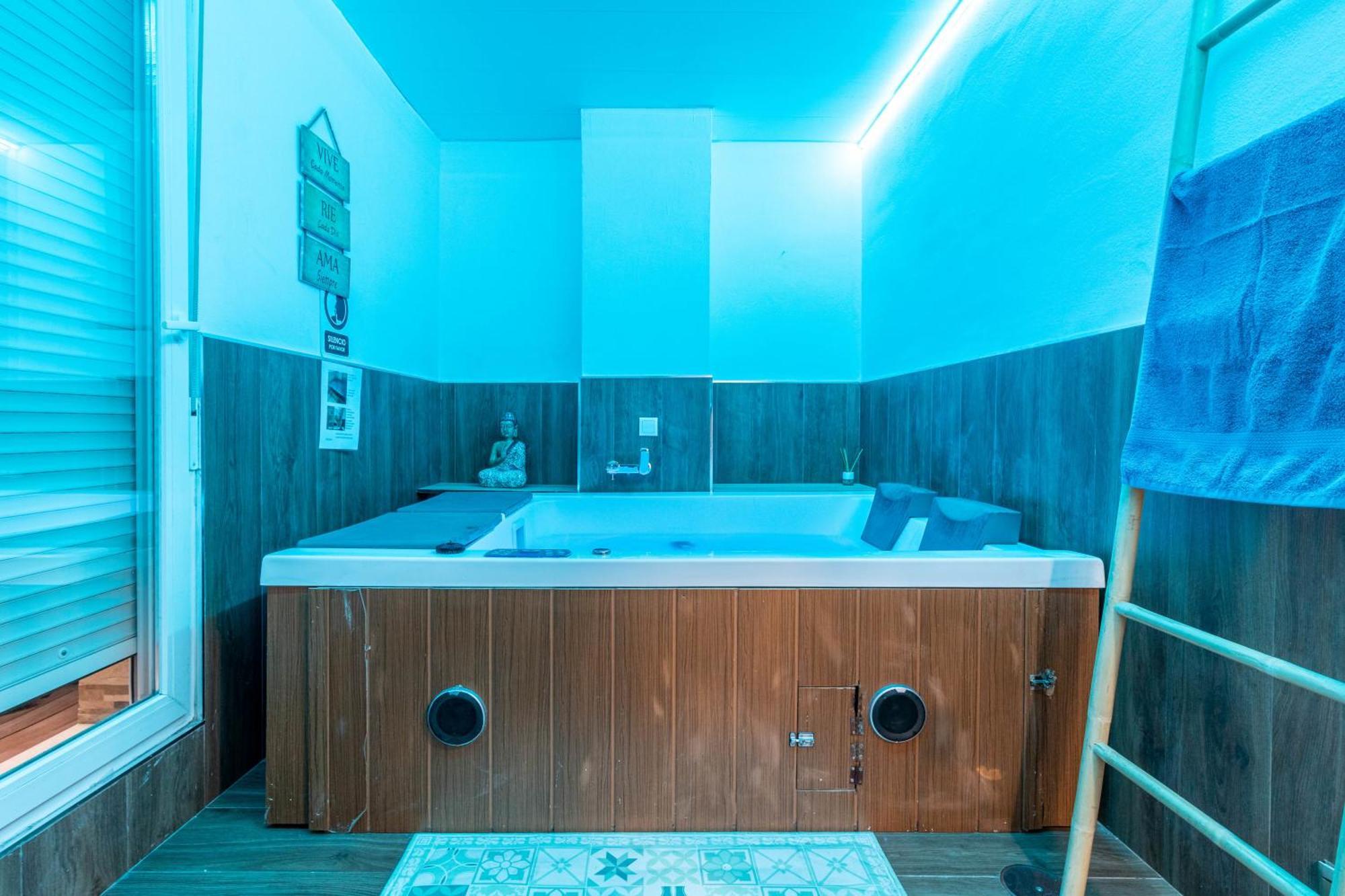 Lujo A Tu Alcance Con Spa Y Garaje Pleno Centro Уэльва Экстерьер фото